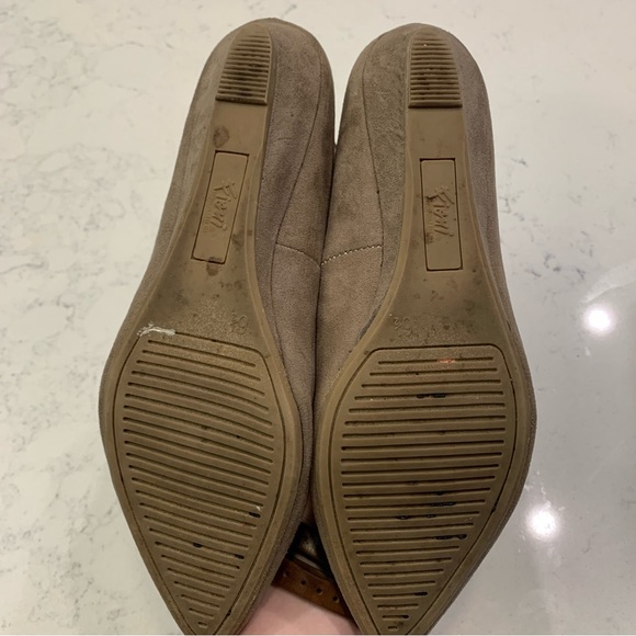 Women’s Tie Flats - Picture 5 of 8